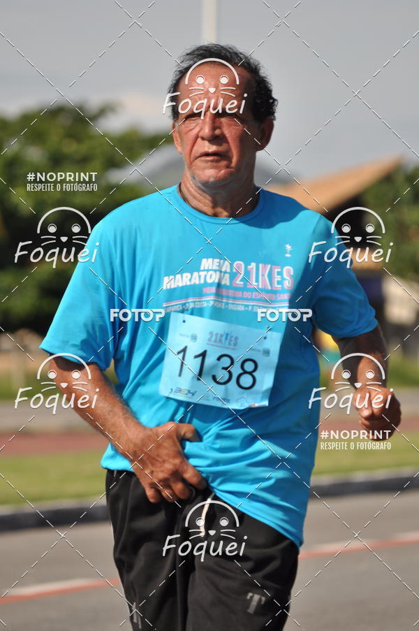 Buy your photos of the event21KES - Meia Maratona do Esprito Santo on Fotop