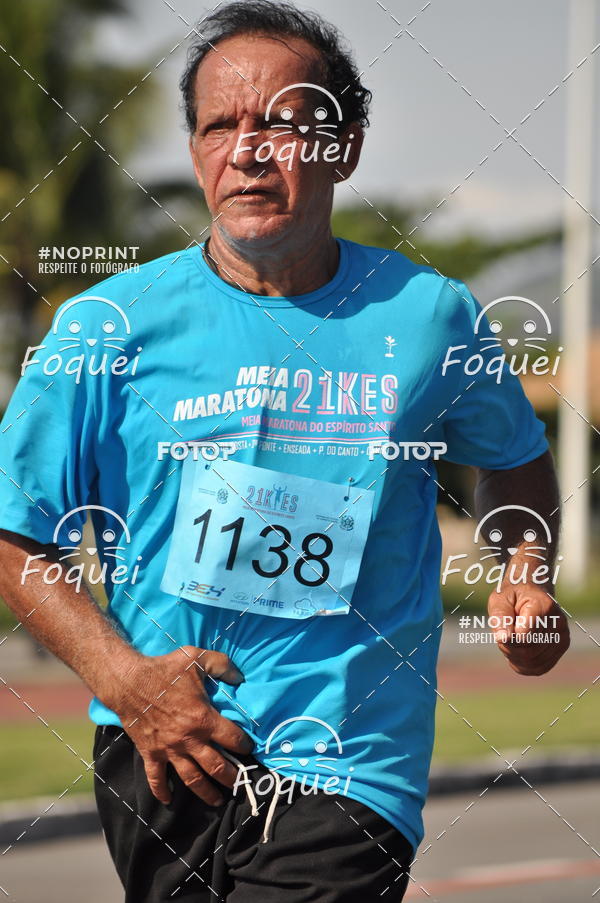 Buy your photos of the event21KES - Meia Maratona do Esprito Santo on Fotop