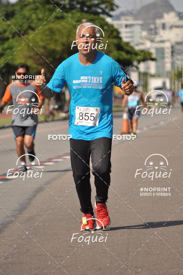 Buy your photos of the event21KES - Meia Maratona do Esprito Santo on Fotop
