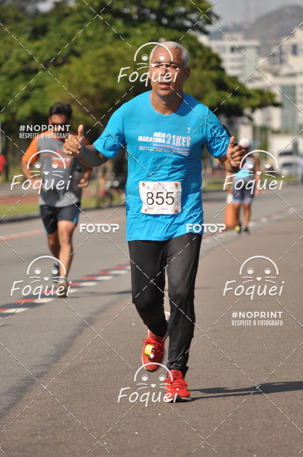 Buy your photos of the event21KES - Meia Maratona do Esprito Santo on Fotop
