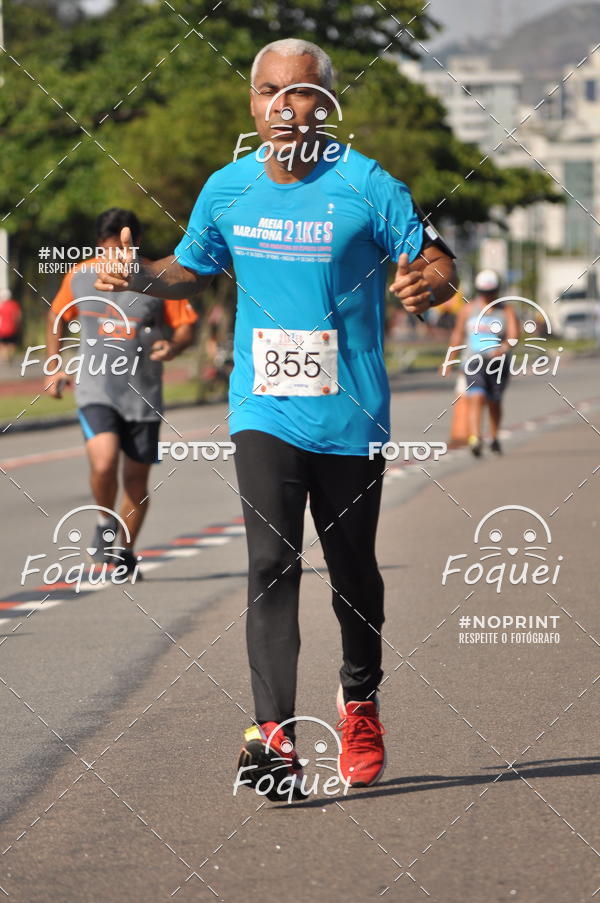 Buy your photos of the event21KES - Meia Maratona do Esprito Santo on Fotop