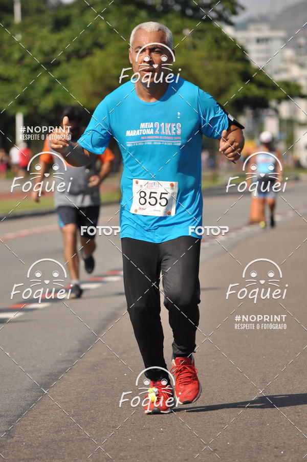 Buy your photos of the event21KES - Meia Maratona do Esprito Santo on Fotop