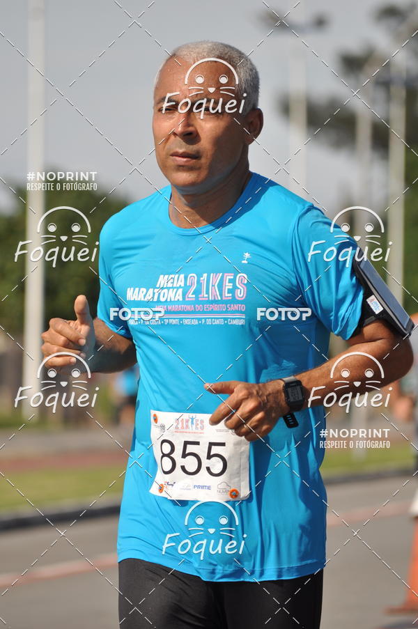 Buy your photos of the event21KES - Meia Maratona do Esprito Santo on Fotop