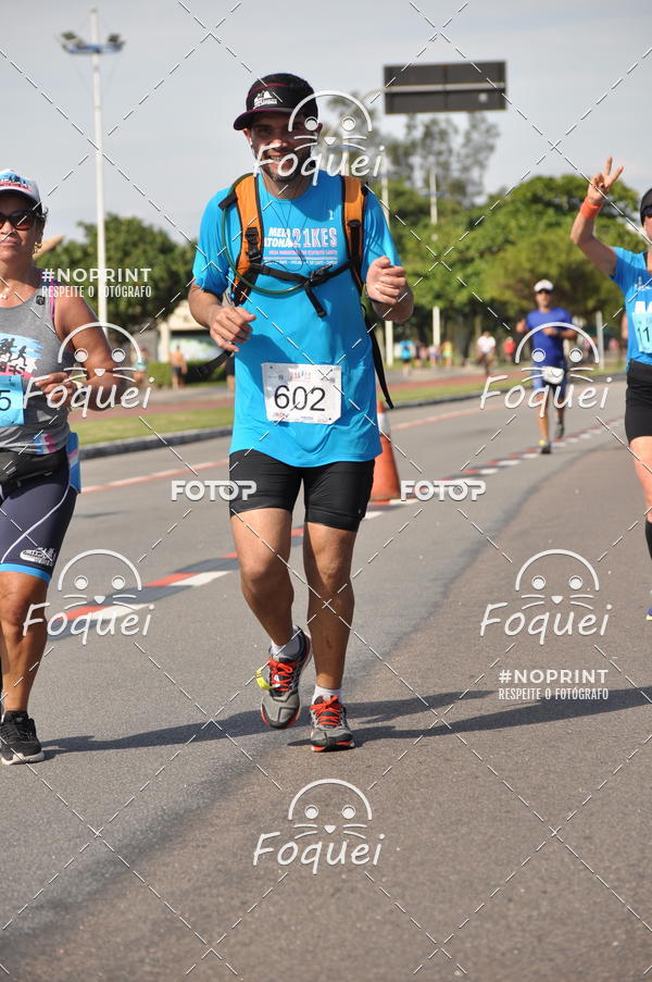 Buy your photos of the event21KES - Meia Maratona do Esprito Santo on Fotop