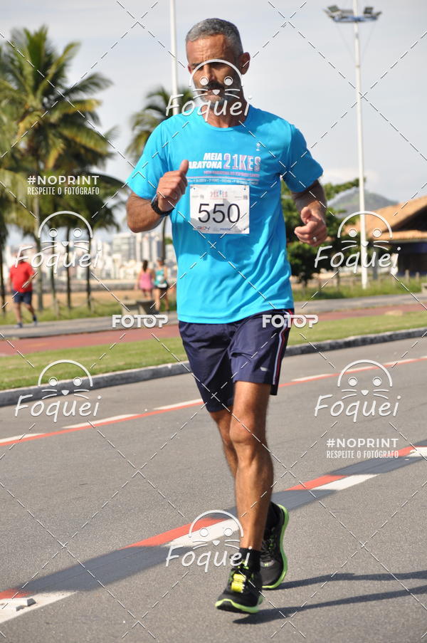 Buy your photos of the event21KES - Meia Maratona do Esprito Santo on Fotop