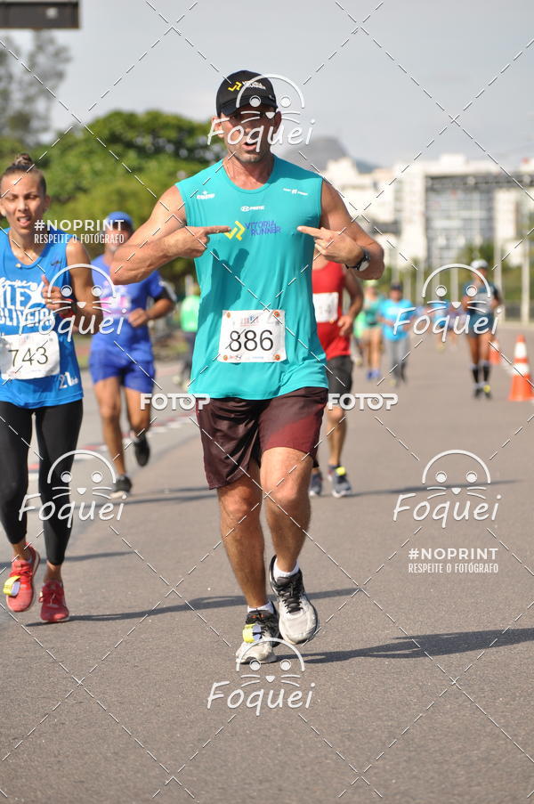 Buy your photos of the event21KES - Meia Maratona do Esprito Santo on Fotop