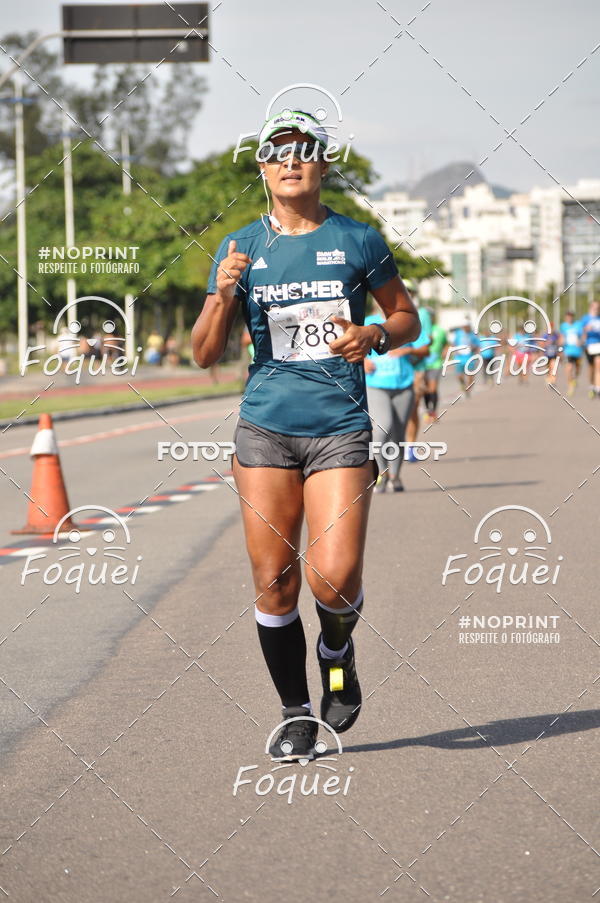 Buy your photos of the event21KES - Meia Maratona do Esprito Santo on Fotop