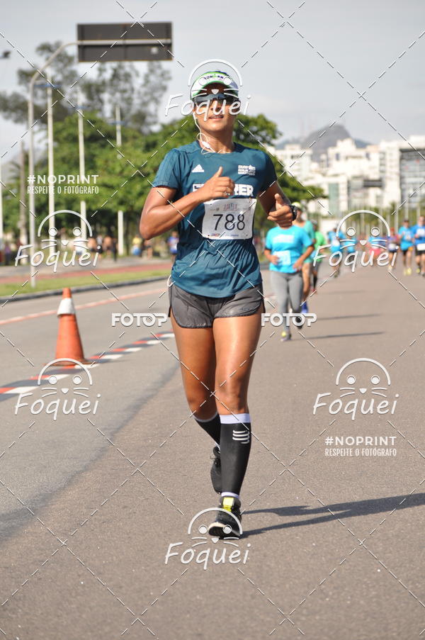 Buy your photos of the event21KES - Meia Maratona do Esprito Santo on Fotop