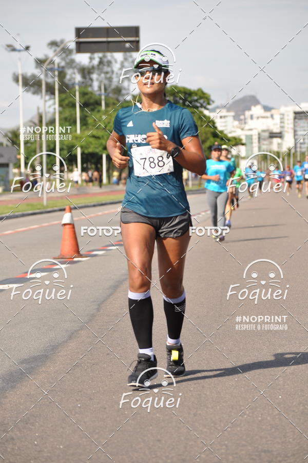 Buy your photos of the event21KES - Meia Maratona do Esprito Santo on Fotop