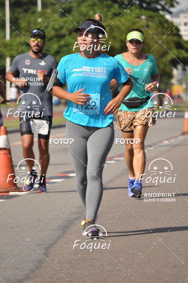 Buy your photos of the event21KES - Meia Maratona do Esprito Santo on Fotop
