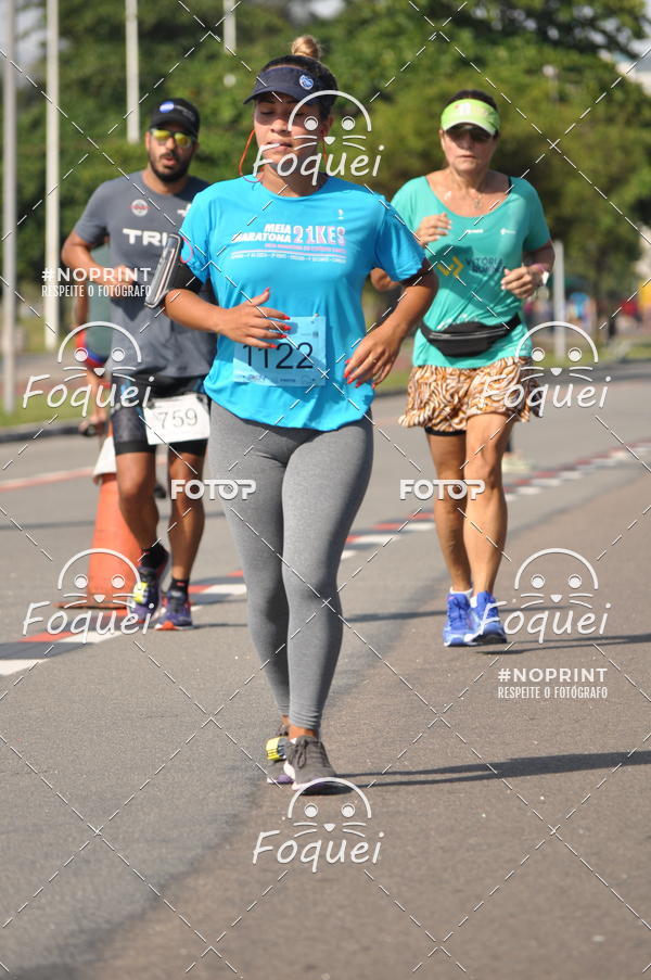 Buy your photos of the event21KES - Meia Maratona do Esprito Santo on Fotop