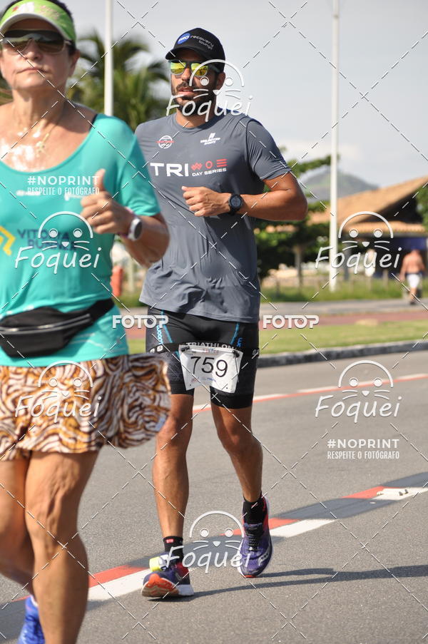 Buy your photos of the event21KES - Meia Maratona do Esprito Santo on Fotop