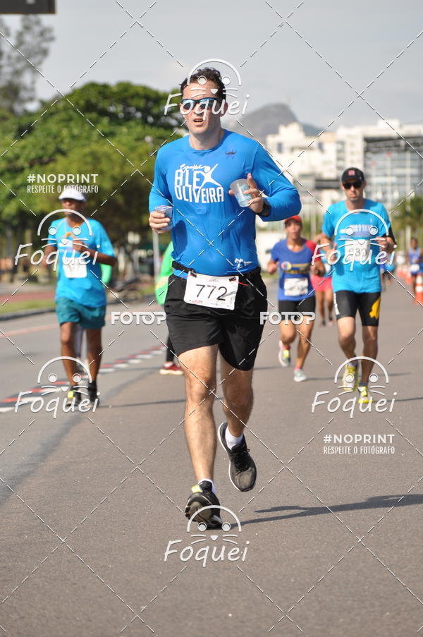 Buy your photos of the event21KES - Meia Maratona do Esprito Santo on Fotop