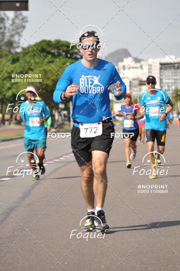 Buy your photos of the event21KES - Meia Maratona do Esprito Santo on Fotop