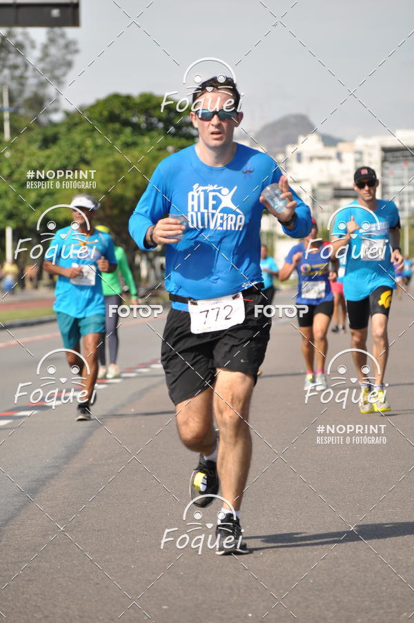 Buy your photos of the event21KES - Meia Maratona do Esprito Santo on Fotop
