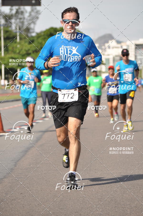 Buy your photos of the event21KES - Meia Maratona do Esprito Santo on Fotop