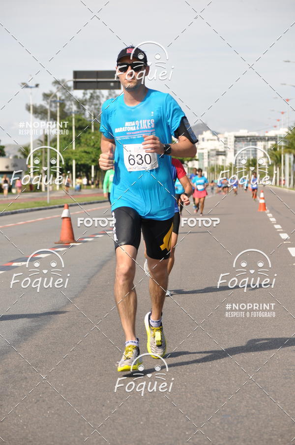 Buy your photos of the event21KES - Meia Maratona do Esprito Santo on Fotop