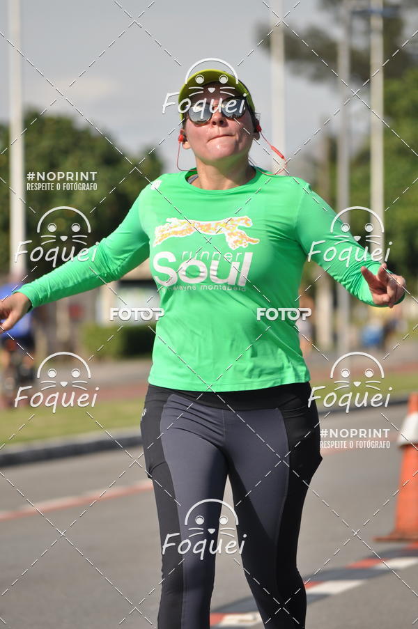 Buy your photos of the event21KES - Meia Maratona do Esprito Santo on Fotop