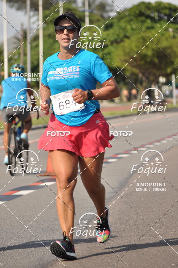 Buy your photos of the event21KES - Meia Maratona do Esprito Santo on Fotop