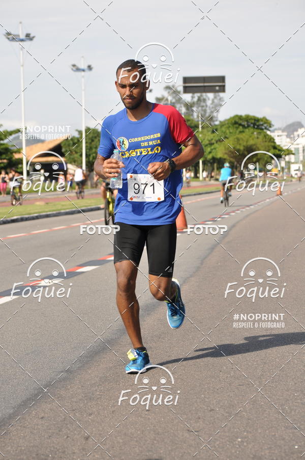 Buy your photos of the event21KES - Meia Maratona do Esprito Santo on Fotop