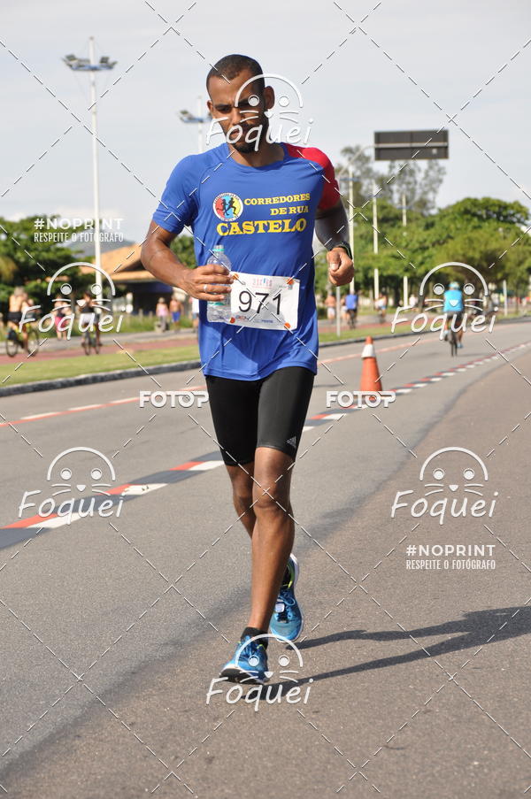 Buy your photos of the event21KES - Meia Maratona do Esprito Santo on Fotop