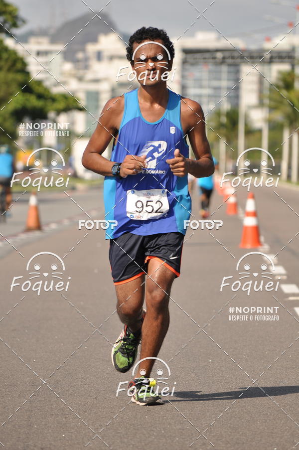 Buy your photos of the event21KES - Meia Maratona do Esprito Santo on Fotop