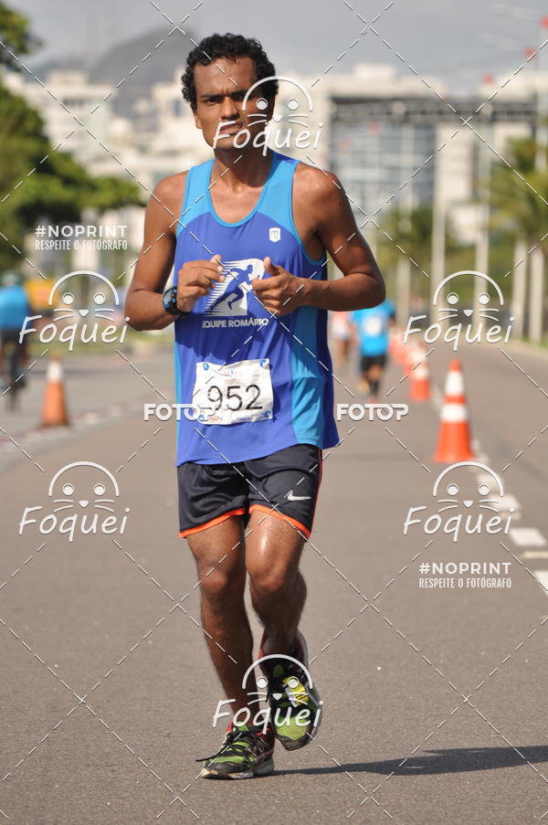 Buy your photos of the event21KES - Meia Maratona do Esprito Santo on Fotop
