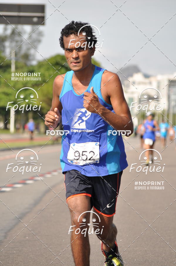Buy your photos of the event21KES - Meia Maratona do Esprito Santo on Fotop