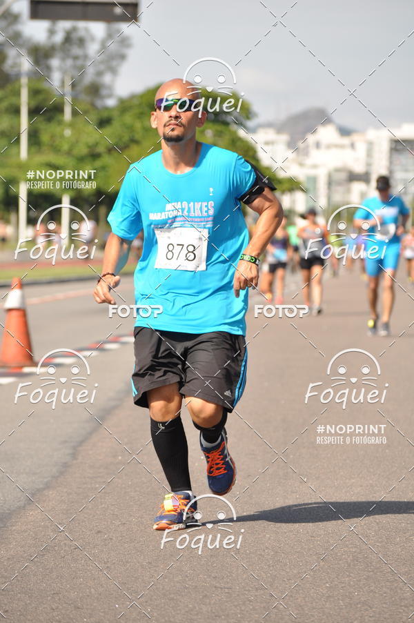 Buy your photos of the event21KES - Meia Maratona do Esprito Santo on Fotop