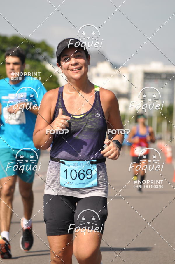 Buy your photos of the event21KES - Meia Maratona do Esprito Santo on Fotop