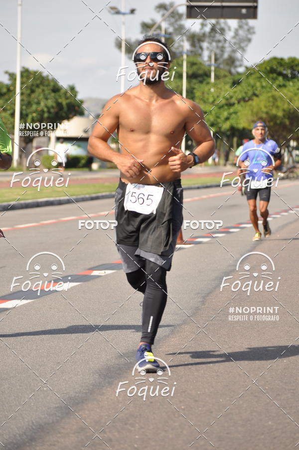 Buy your photos of the event21KES - Meia Maratona do Esprito Santo on Fotop
