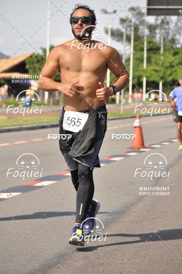 Buy your photos of the event21KES - Meia Maratona do Esprito Santo on Fotop