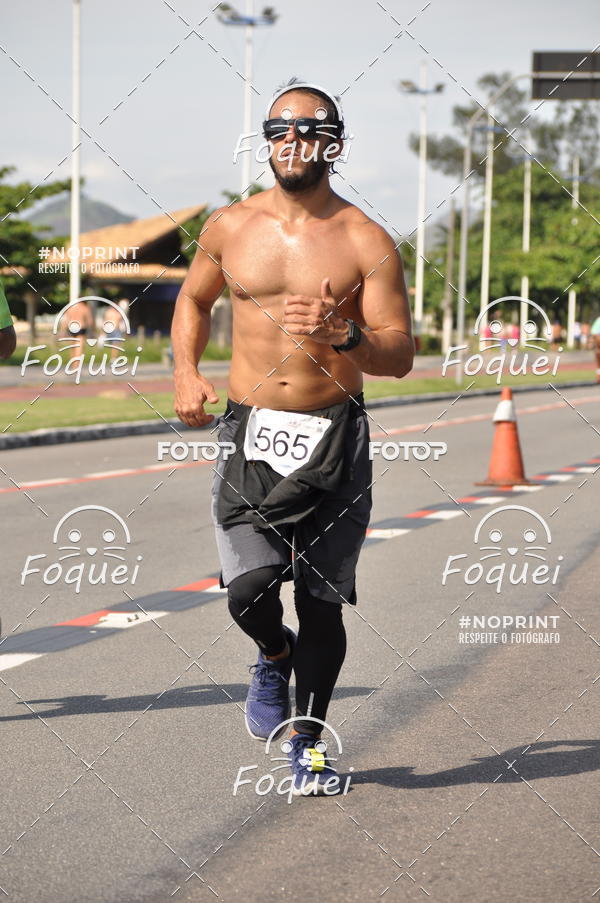 Buy your photos of the event21KES - Meia Maratona do Esprito Santo on Fotop