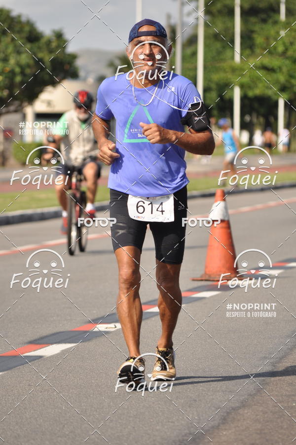 Buy your photos of the event21KES - Meia Maratona do Esprito Santo on Fotop
