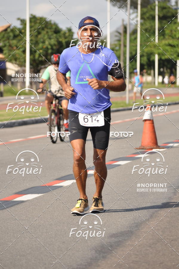 Buy your photos of the event21KES - Meia Maratona do Esprito Santo on Fotop