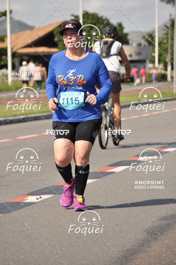 Buy your photos of the event21KES - Meia Maratona do Esprito Santo on Fotop