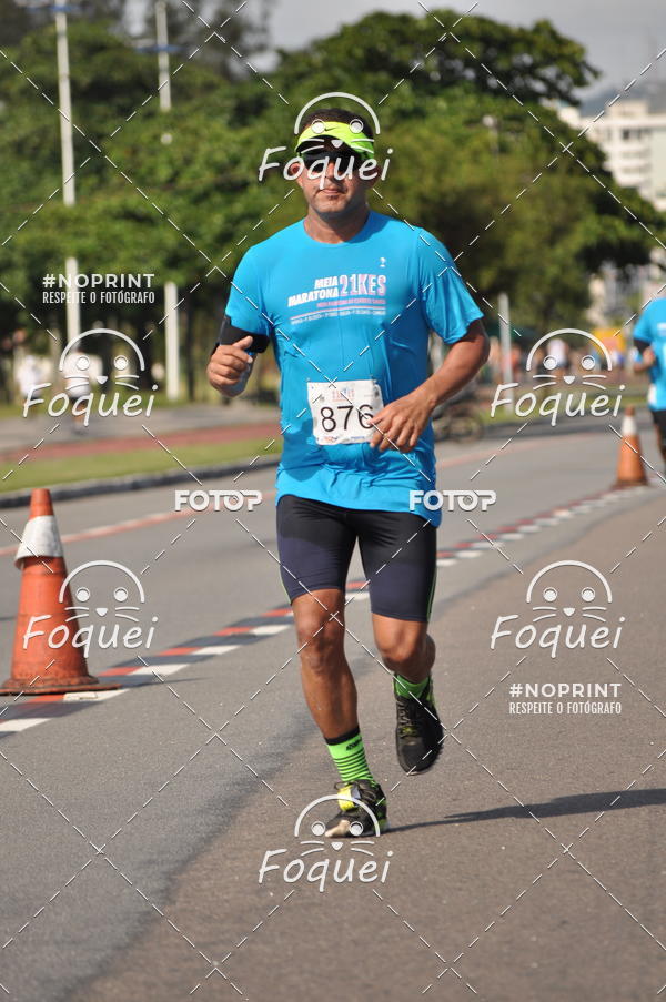 Buy your photos of the event21KES - Meia Maratona do Esprito Santo on Fotop
