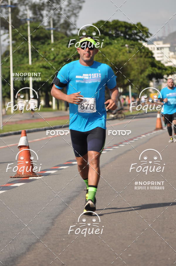 Buy your photos of the event21KES - Meia Maratona do Esprito Santo on Fotop