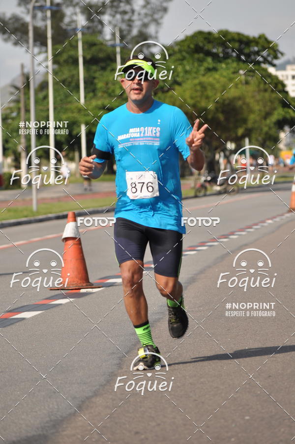 Buy your photos of the event21KES - Meia Maratona do Esprito Santo on Fotop