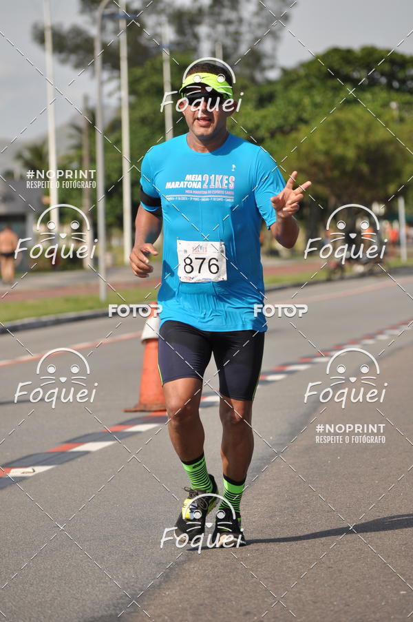 Buy your photos of the event21KES - Meia Maratona do Esprito Santo on Fotop
