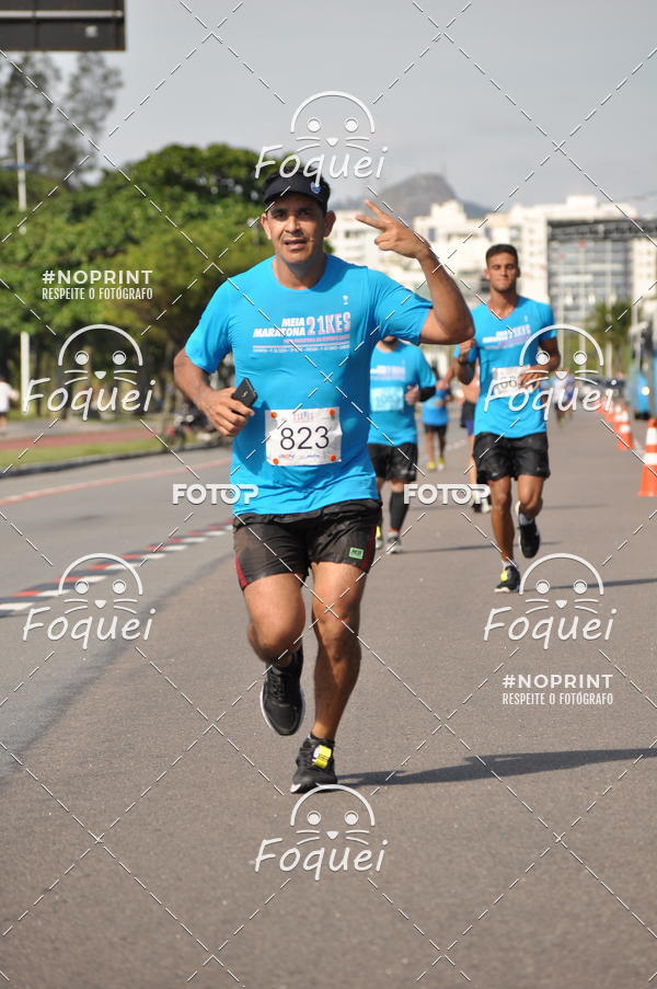 Buy your photos of the event21KES - Meia Maratona do Esprito Santo on Fotop
