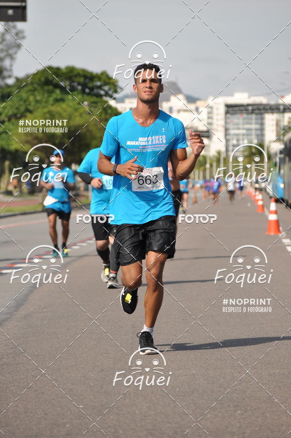 Buy your photos of the event21KES - Meia Maratona do Esprito Santo on Fotop
