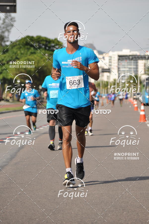 Buy your photos of the event21KES - Meia Maratona do Esprito Santo on Fotop