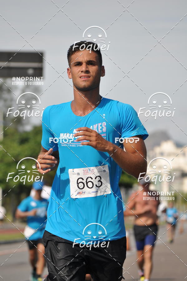 Buy your photos of the event21KES - Meia Maratona do Esprito Santo on Fotop