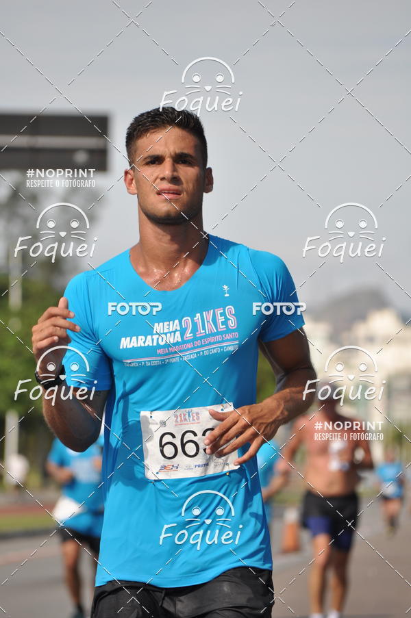 Buy your photos of the event21KES - Meia Maratona do Esprito Santo on Fotop