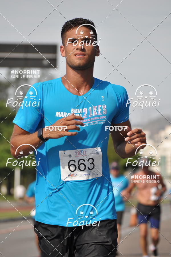 Buy your photos of the event21KES - Meia Maratona do Esprito Santo on Fotop