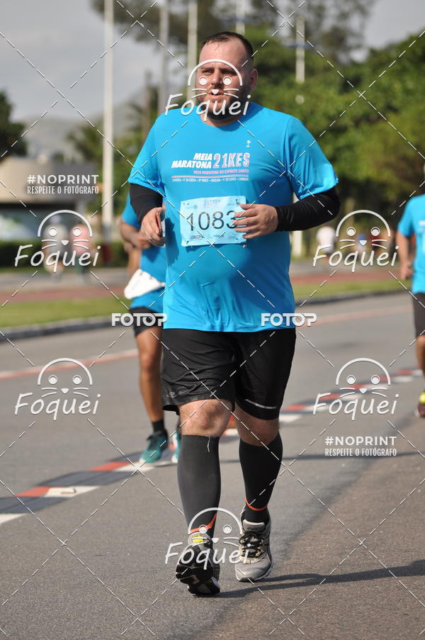 Buy your photos of the event21KES - Meia Maratona do Esprito Santo on Fotop