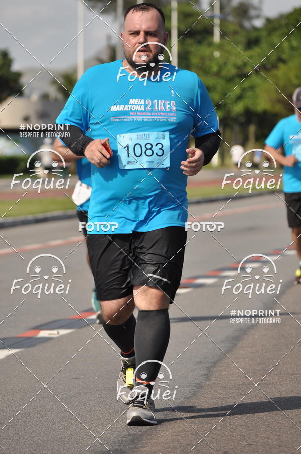 Buy your photos of the event21KES - Meia Maratona do Esprito Santo on Fotop
