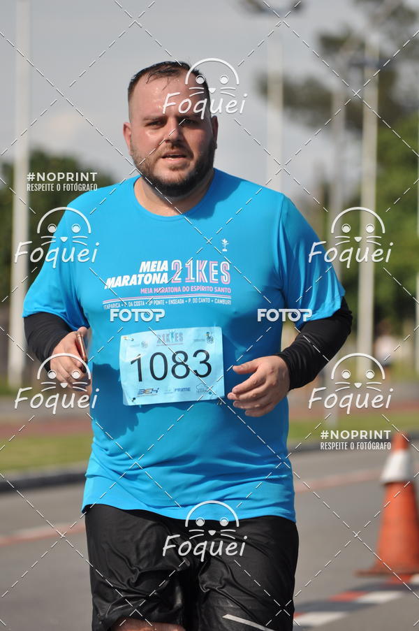 Buy your photos of the event21KES - Meia Maratona do Esprito Santo on Fotop