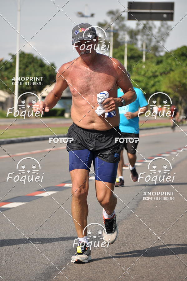 Buy your photos of the event21KES - Meia Maratona do Esprito Santo on Fotop